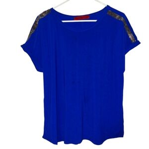 Love Scarlett Size XL Short Sleeve Shirt